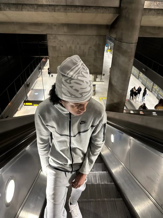 GREY WHITE SATIN LINED BEANIE